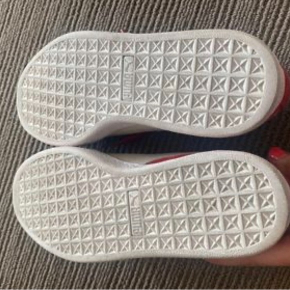 Puma Sneakers - Size 7 - Picture 6 of 6